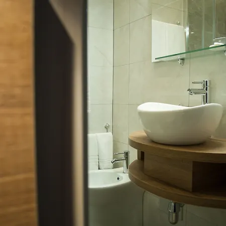 Bella Hotel 3*