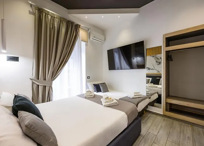 那不勒斯贝拉酒店 3*