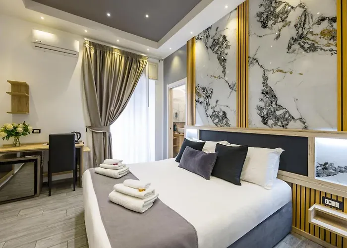 那不勒斯贝拉酒店 3*