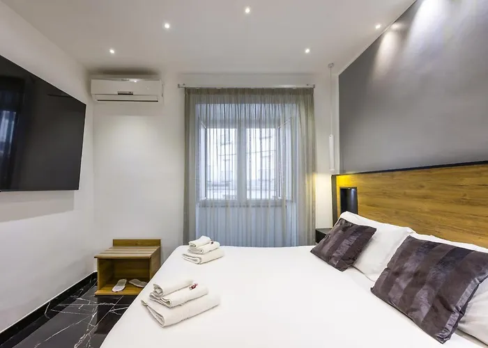 那不勒斯贝拉酒店 那不勒斯