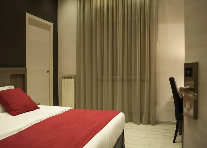 那不勒斯贝拉酒店 3*