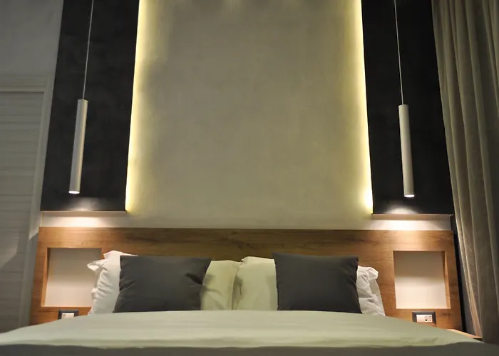 那不勒斯贝拉酒店 酒店