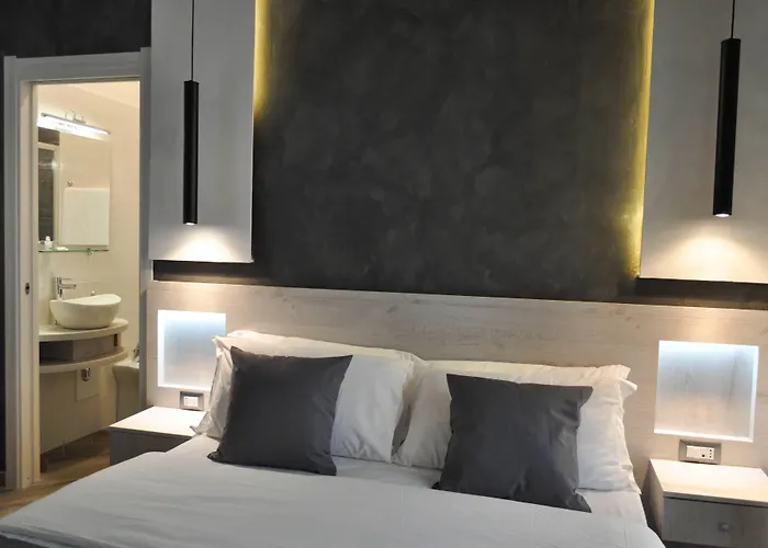 那不勒斯贝拉酒店 3*