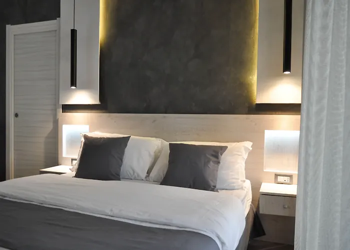 那不勒斯贝拉酒店 3* 那不勒斯