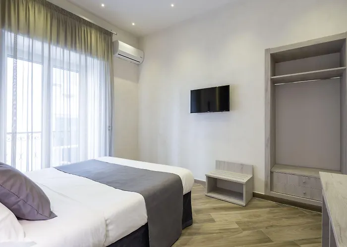 那不勒斯贝拉酒店 那不勒斯