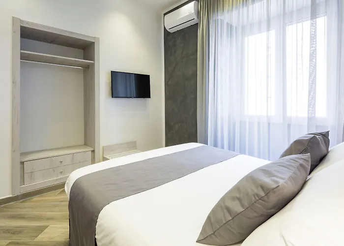 那不勒斯贝拉酒店 酒店