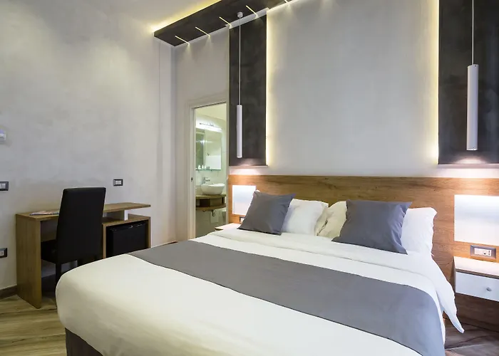 那不勒斯贝拉酒店 酒店