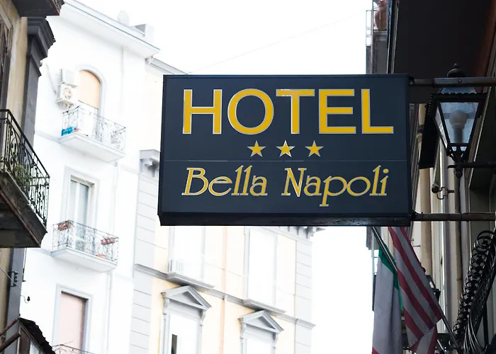那不勒斯贝拉酒店 3*